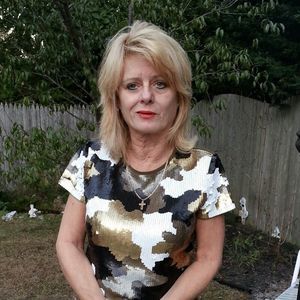 Meet your Posher, Sharon